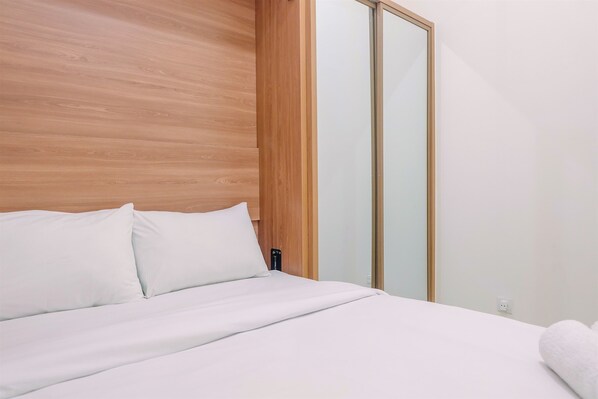 Room | 2 bedrooms, free WiFi, bed sheets - Connected to Mall 2BR Apartment at Green Pramuka City (Jakarta)