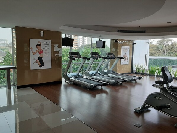 Fitness facility - Studio Apartment at U Residence near UPH (Curug)
