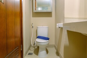 Room | Bathroom | Shower, towels