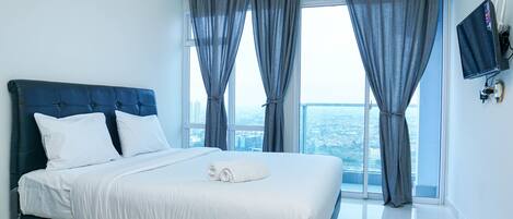 Free WiFi, bed sheets