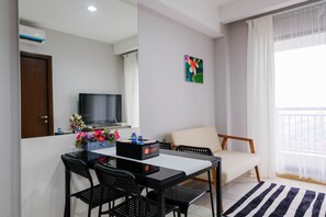 Room | Living area - Exclusive 1BR at Serpong Midtown Signature Apartment (Gading Serpong)