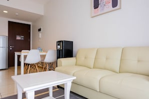 Zimmer | Wohnbereich | Fernseher