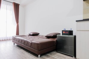 Room | 2 bedrooms, free WiFi, bed sheets - Elegant and Convenient 2BR Apartment M-Town Residence (Gading Serpong)