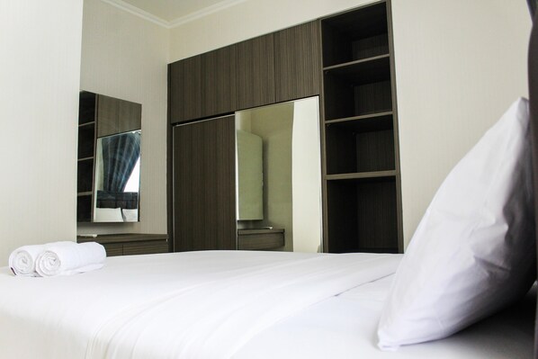 Room | 2 bedrooms, free WiFi, bed sheets - New Furnished 2BR Apartment at Silkwood Residence (Tangerang)