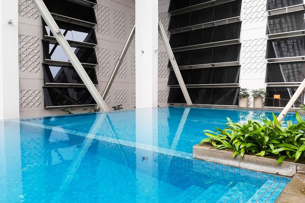Luxurious and Comfy 2BR Paddington Heights Alam Sutera Apartment