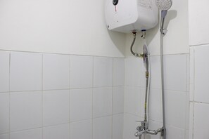 Room | Bathroom | Shower, towels