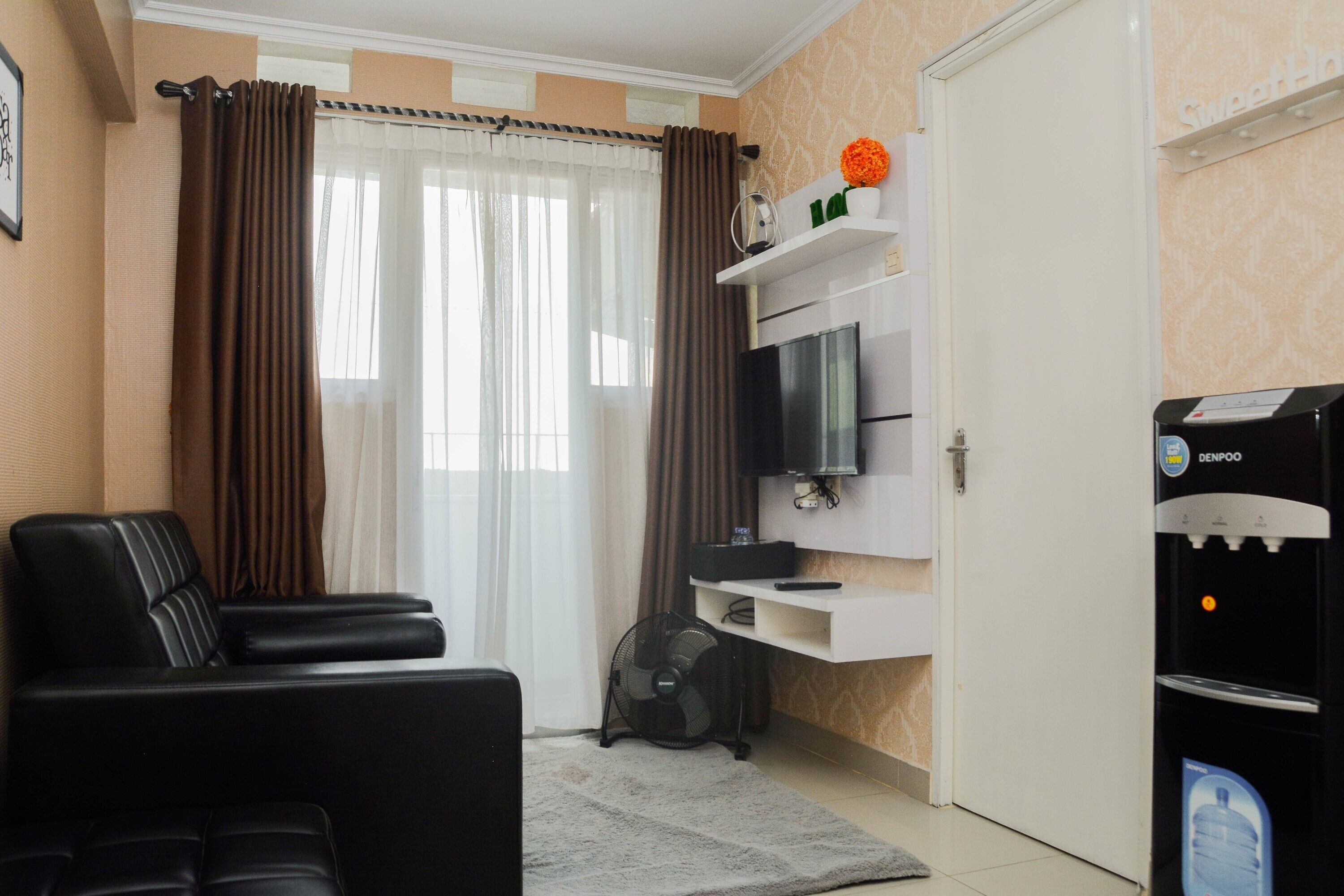 Habitación | Sala de estar | Una televisión