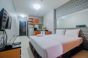 Free WiFi, bed sheets
