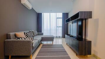 Quarto | Sala de estar | TV