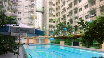 Kolam renang outdoor