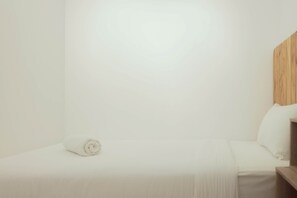 2 bedrooms, free WiFi, bed sheets - Stylish and Modern 2BR Bassura City Apartment (Jakarta)