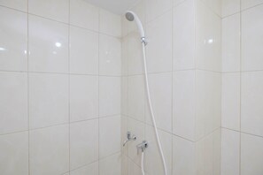 Habitación | Baño | Ducha y toallas