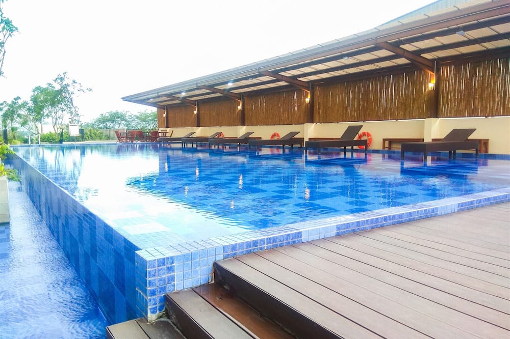 Minimalist Studio at Azalea Suites Cikarang Apartment