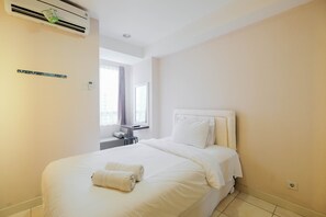 Room | Free WiFi, bed sheets - Cozy Studio Apartment at Cinere Bellevue (Depok)