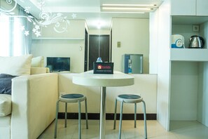 Room | Living area | TV