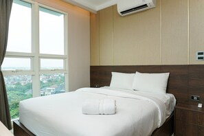 Room | 2 bedrooms, iron/ironing board, free WiFi, bed sheets - Cozy and Comfy 2BR Citralake Suites Apartment (Jakarta)