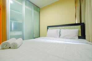 Room | 2 bedrooms, free WiFi, bed sheets - Great 2BR at Hampton's Park Apartment (Jakarta)