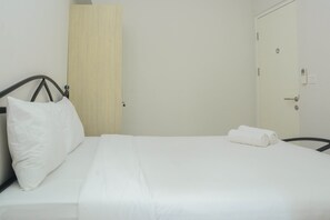 2 bedrooms, free WiFi, bed sheets - Comfy 2BR Apartment @ Springlake Summarecon (Bekasi)