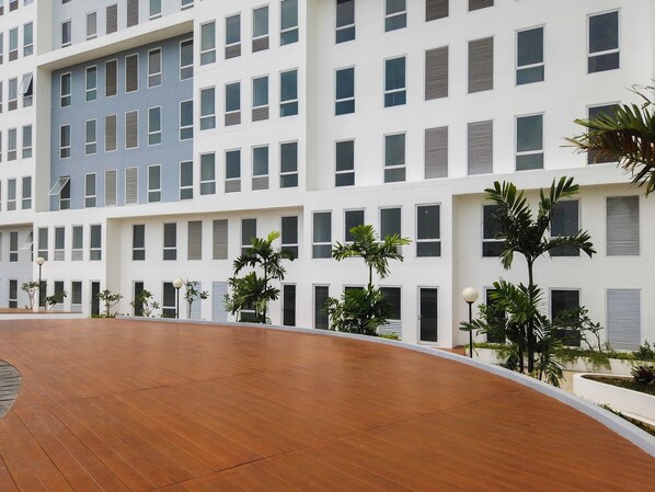 Exterior - Town View Apartment Studio @ Patraland Urbano (Bekasi)