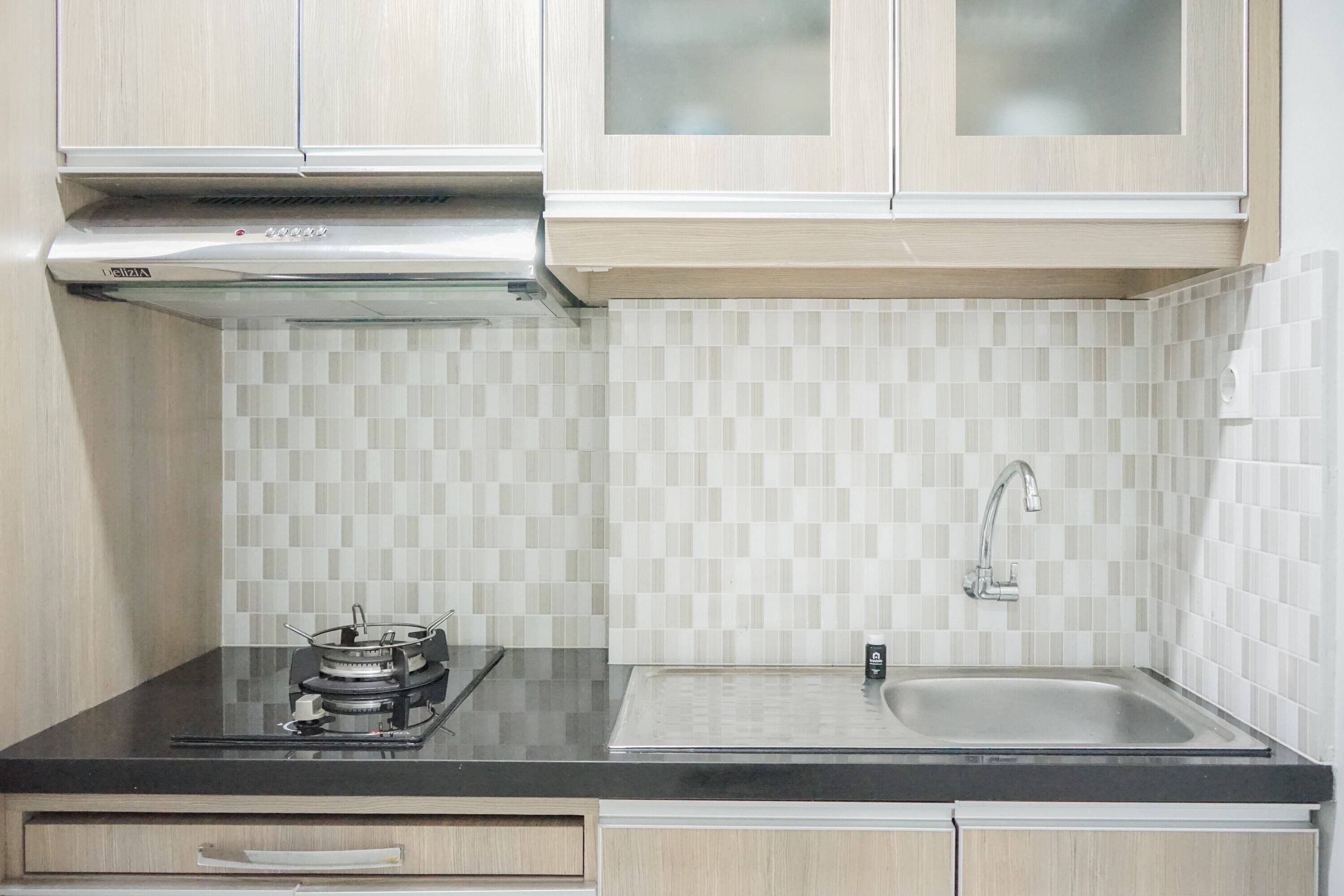 Room | Private kitchen | Fridge, stovetop, electric kettle, cookware/dishes/utensils