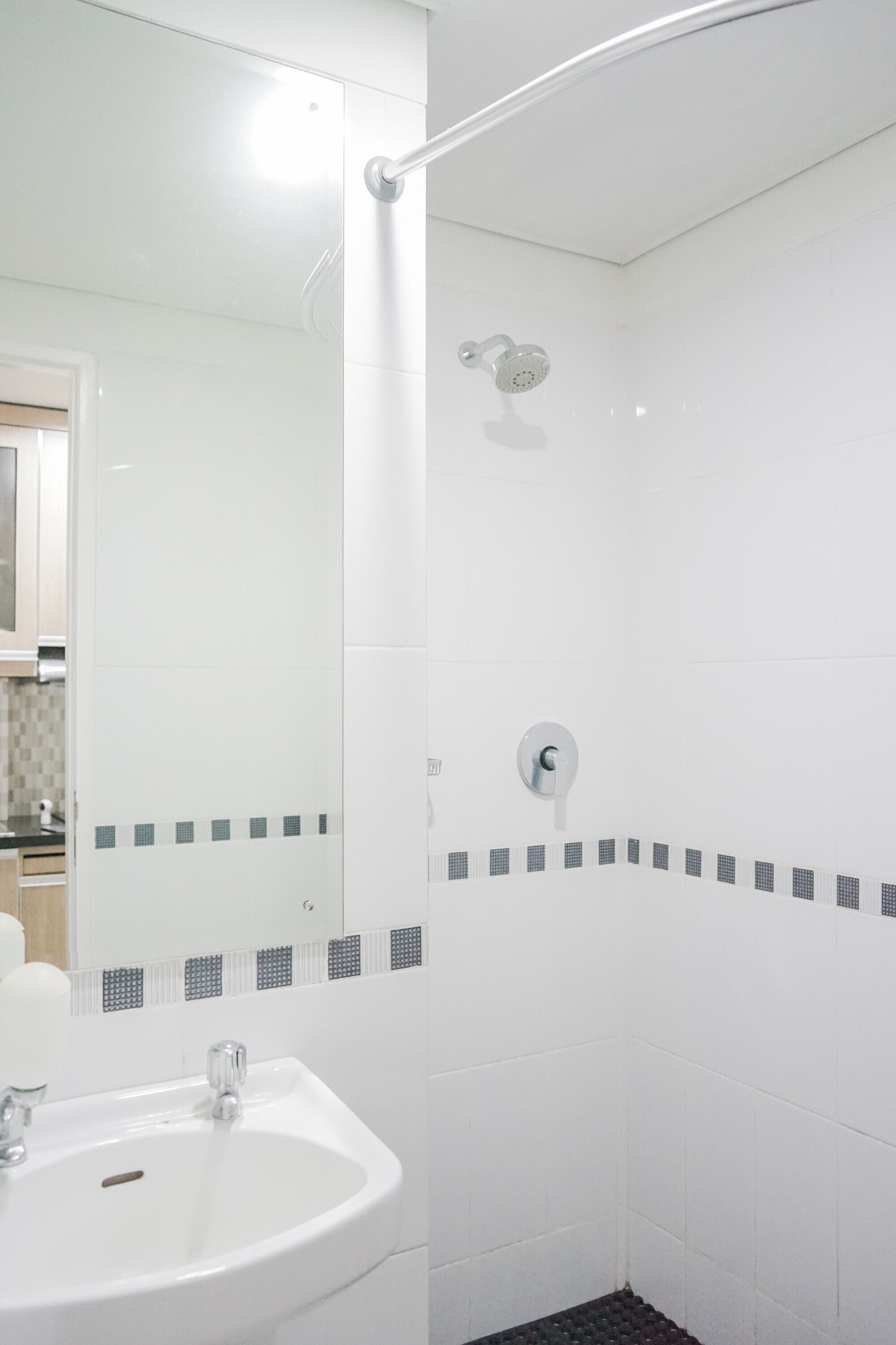 Room | Bathroom | Shower, towels