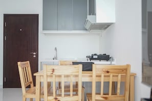 Room | In-room dining