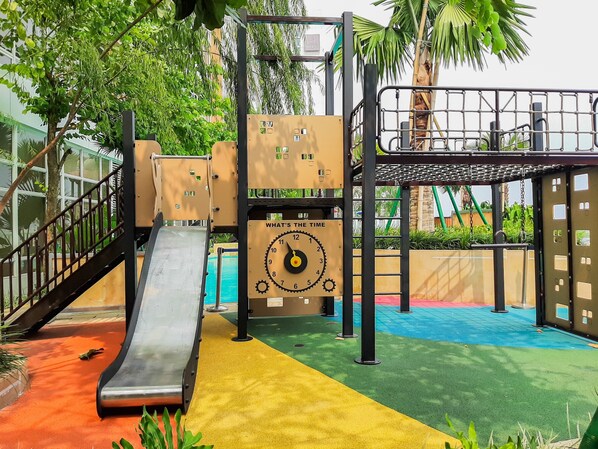 Children’s play area – outdoor