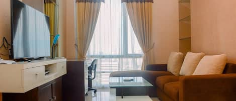 Standard Apartment | Living area | TV