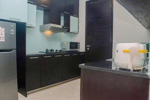 Chambre | Coin cuisine privé | Réfrigérateur, plaque de cuisson