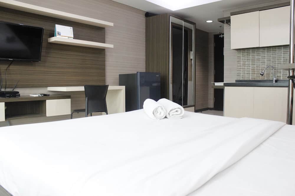 Prime & Comfy Studio @ Tamansari La Grande Apartment By Travelio