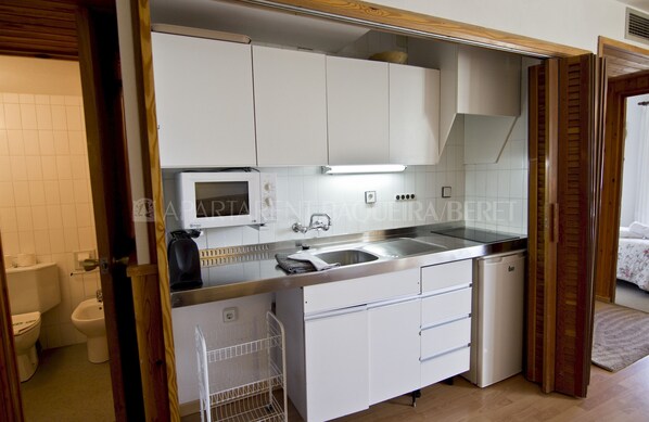Fridge, microwave, coffee/tea maker, toaster - Craba - Edificio Aneto (Baqueira)