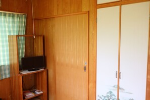 傳統客房, 非吸煙房 (Japanese style, for 3 ppl, Annex, 103) | 羽絨被、免費無線上網