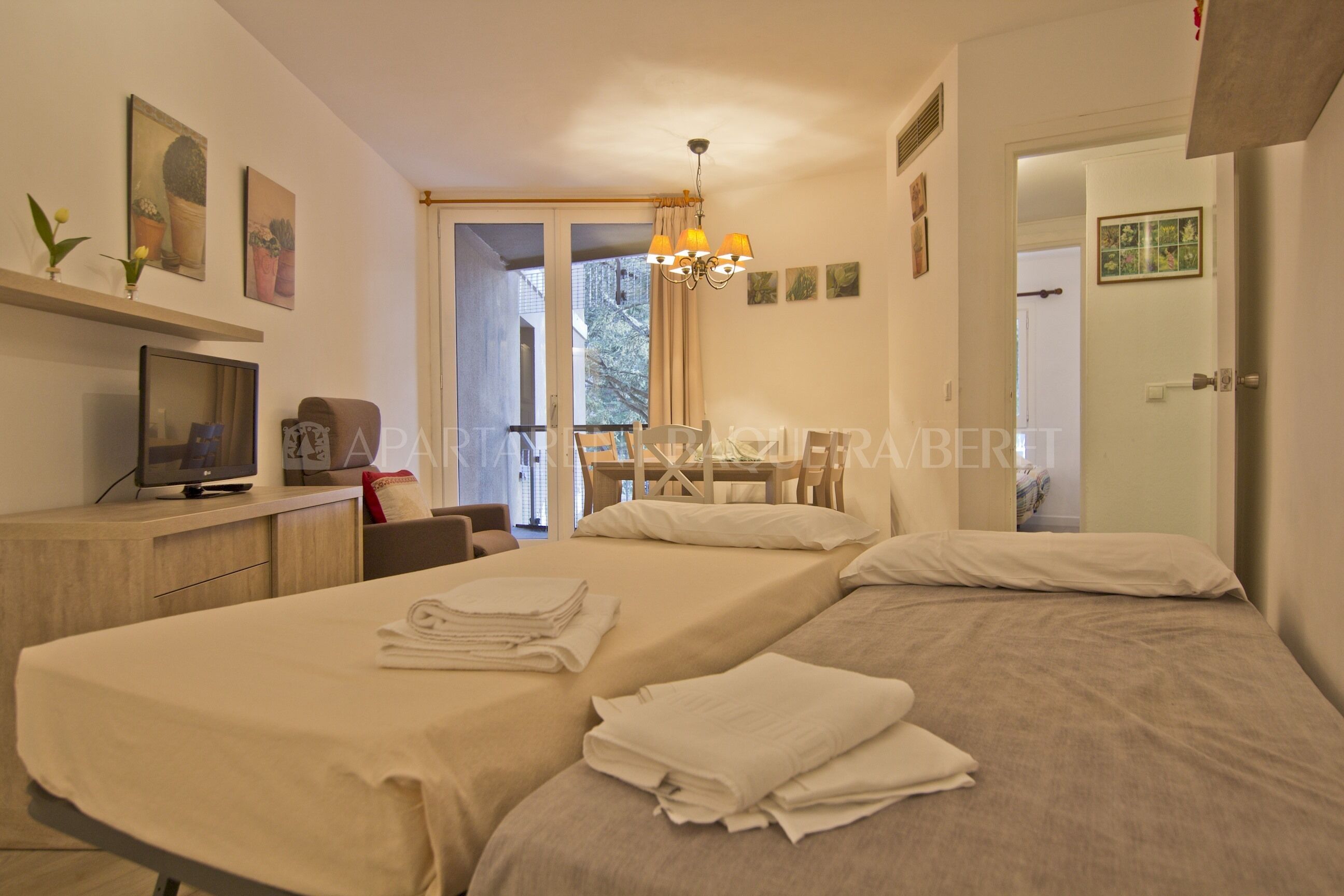 2 chambres, bureau, Wi-Fi gratuit, draps fournis