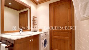 Bathroom - Sarrahera - Val de Ruda (Baqueira)