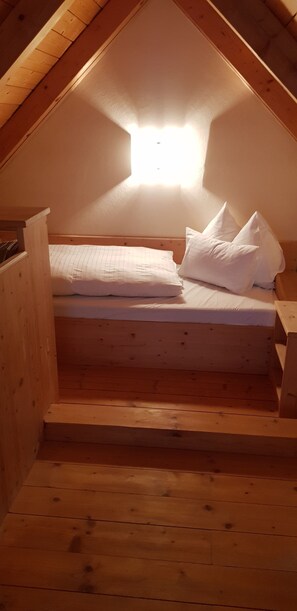 Comfort-Maisonette | 2 Schlafzimmer, Minibar, individuell dekoriert, individuell eingerichtet