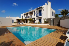 Piscine extérieure, piscine chauffée