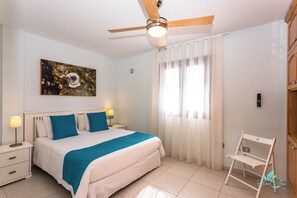 2 habitaciones, tabla de planchar con plancha, wifi y ropa de cama 