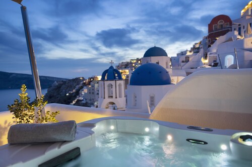 Bluedome Cavehouses by Otium Villas