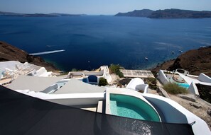 View from property - Apanema Cavehouses by Otium Villas (Santorini)