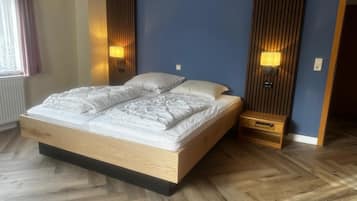 14 slaapkamers, een strijkplank/strijkijzer, wifi
