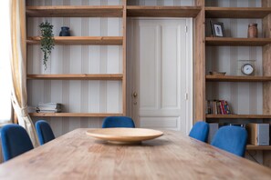 Apartamento urbano (R18 - 1) | Opções para refeição no quarto