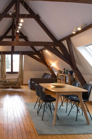 Loft Romantique (R18 - 3) | Restauration dans la chambre