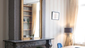 City Apartment (R18 - 1) | Living room - Ridderspoor Holiday Apartments Bruges (Bruges)