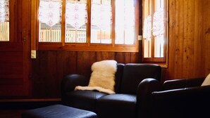 Lobby sitting area - Gîte de Planchouet (Nendaz)