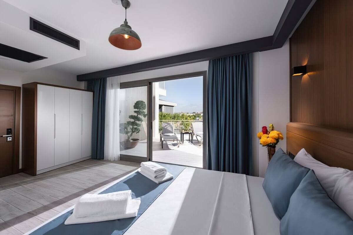Terrace Room