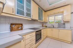Superior House | Private kitchen