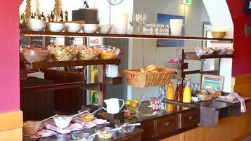 Free continental breakfast