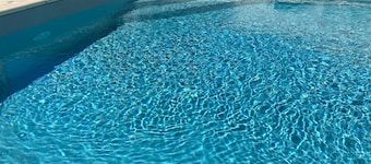 Whole house 8 pl 4 bd near Peaugres zoo with swimming pool