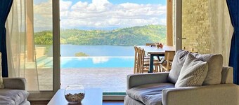 ✔️PRIVATE INFINITY POOL & MILLION DOLLAR LAKE VIEW