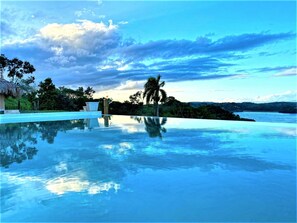 Outdoor pool - ✔️PRIVATE INFINITY POOL & MILLION DOLLAR LAKE VIEW (Yaque Abajo)